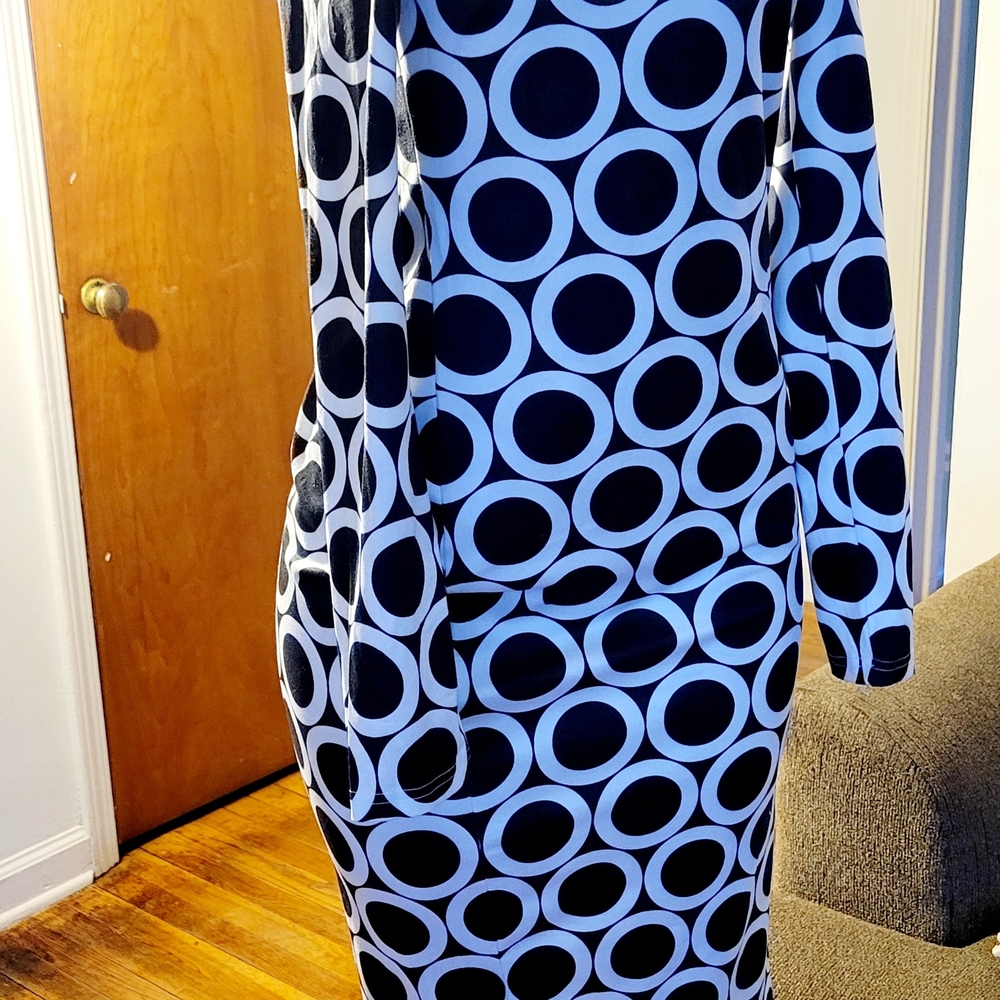 Black and White Circle Pattern Dress